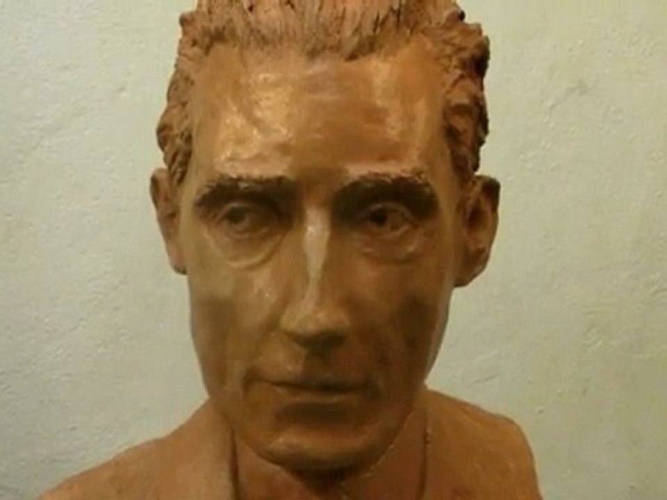 Maurice Ravel, buste en terre cuite