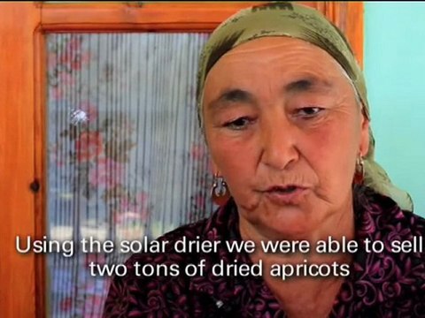 Drying apricots with solar technology in Tajikistan