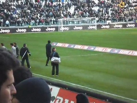 Juventus - Novara 2-0 - Riscaldamento e premiazione Pepe uomo del mese