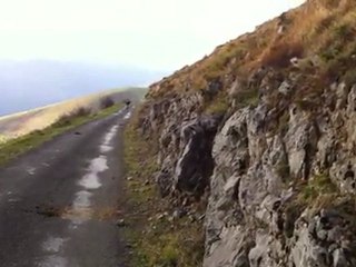 Rémi passe le mur du son dans la descente d'Ahusky vers Mendive (filmé par Daniel)