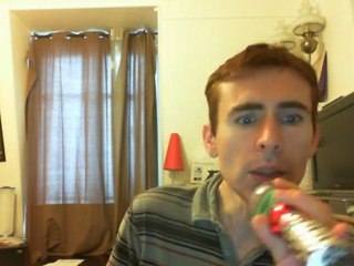 Wiwi égratigne "étrangers dans la nuit"