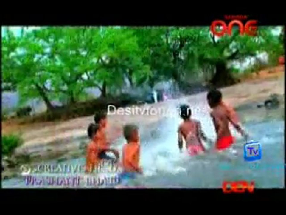 Woh Rehne Wali Mehlon Ki - 13th December 2011 - Part1