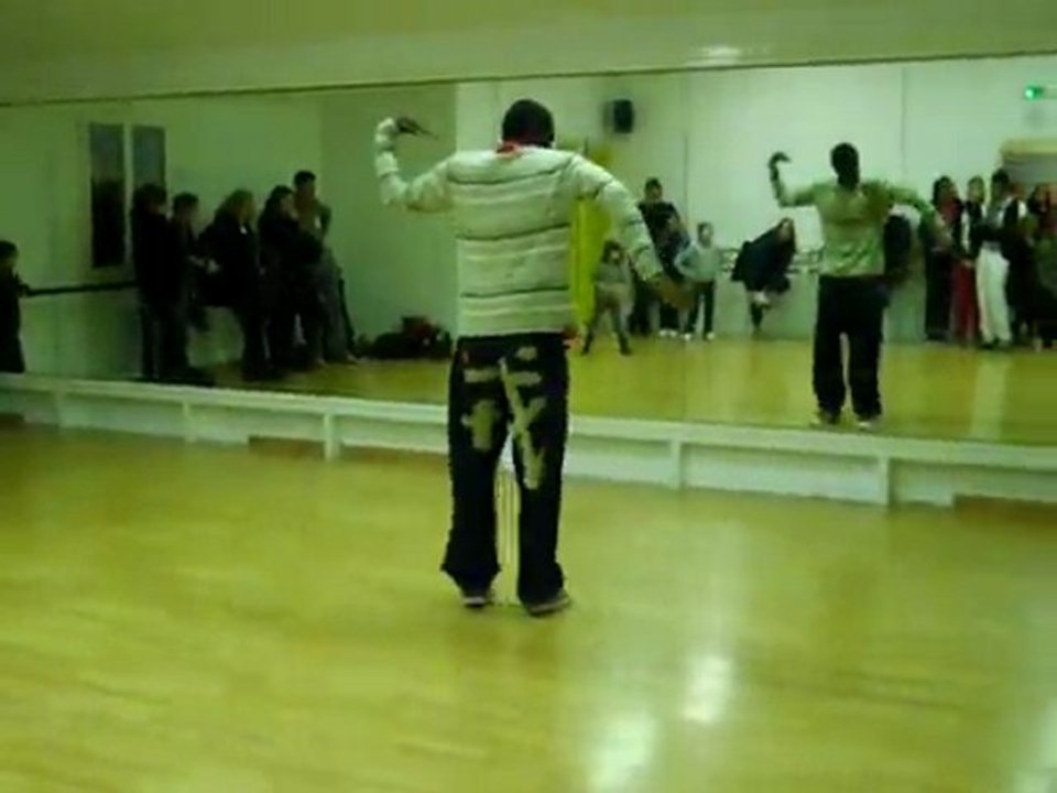 demonstration prof de hip hop Benois