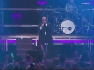 Stars rock at NY Jingle Ball