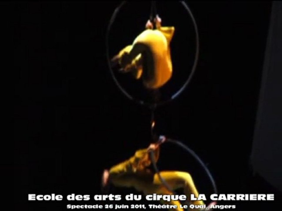 Extraits du spectacle "Un Quotidien Peu Ordinaire" 26-06-11 Théâtre Le Quai, Angers.