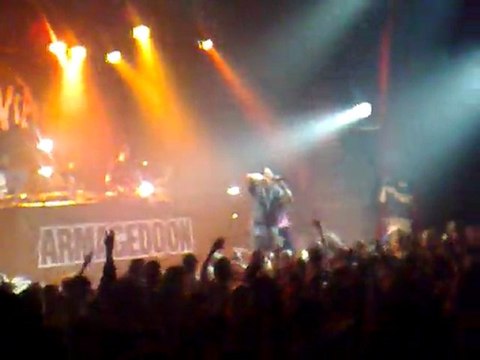 JOEY STARR - CHAMPAGNE (BATACLAN 13-12-11)