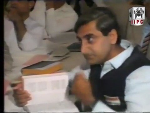 Quran - Quran Kya Kehta speaker Mohammad Shaikh 03/04 (1991)