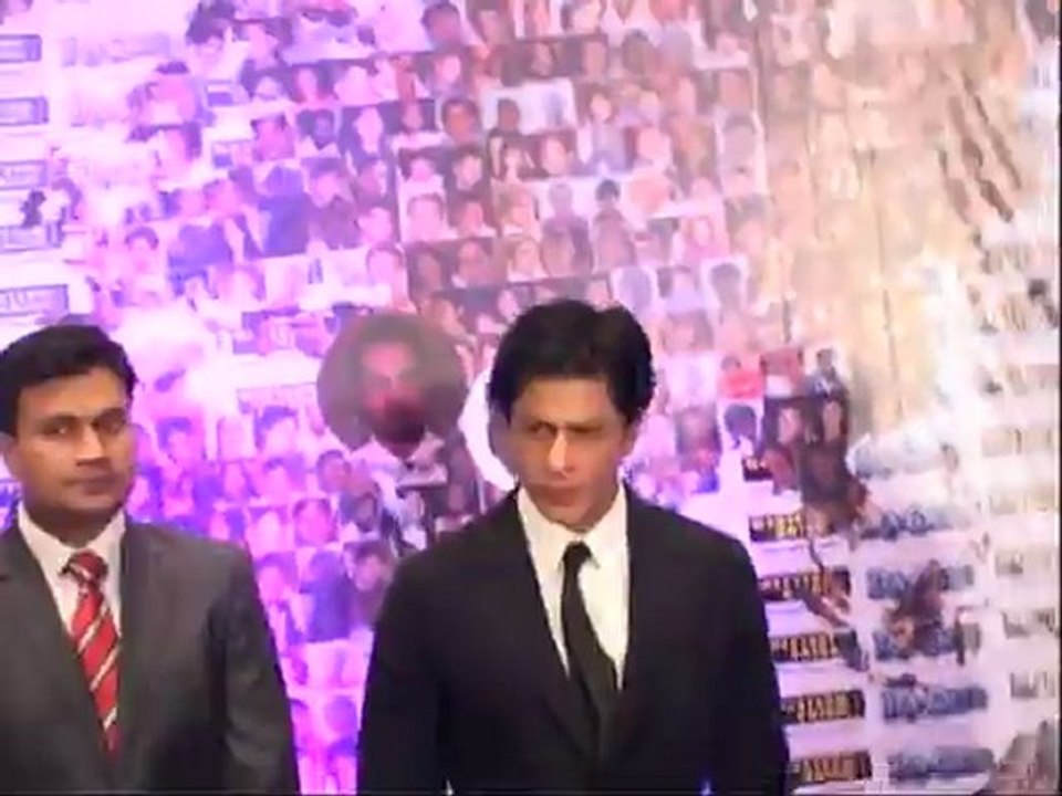 Salman Khan, Shahrukh Khan Face Off! - Bollywood News