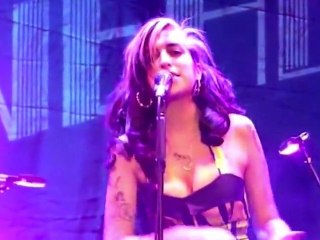 Lady Gaga arrête la circulation pour ses fans