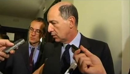 Passera - Staiamo cercando 10 miliardi