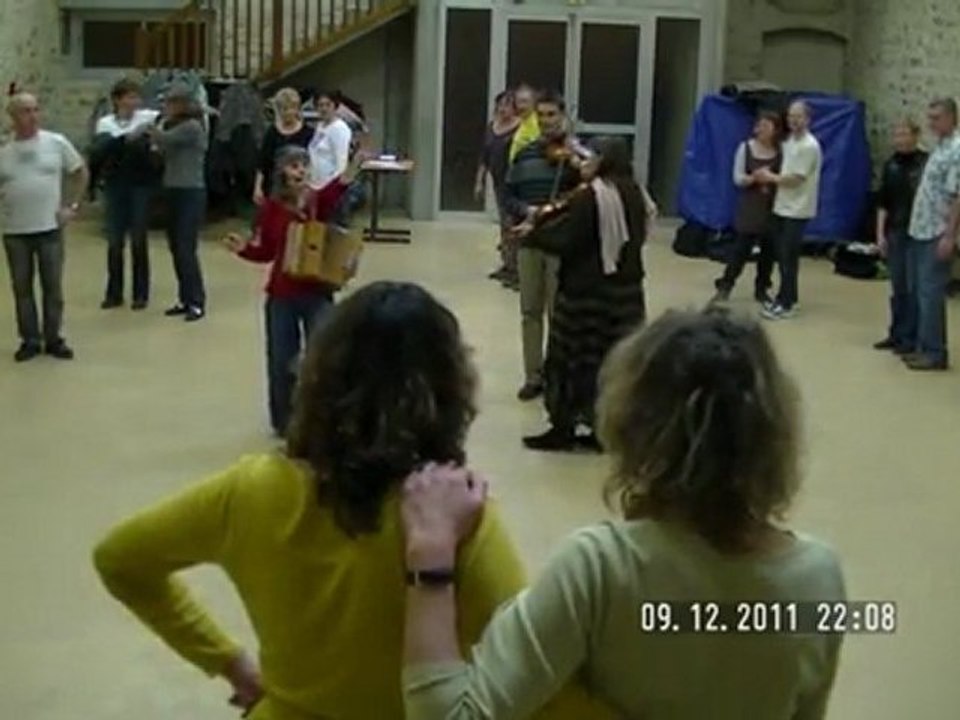 folkpourtous13 polka en rond 12/11