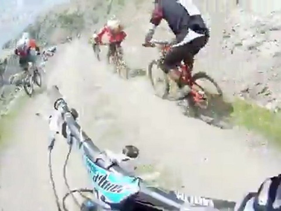 MBUK at Megavalanche 2011 (includes crashes)