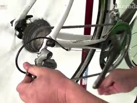 How to tune your brakes and gears - Unior Tools road maintenance guide: part 1