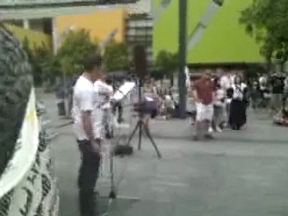 Defending Wikileaks Brisbane Rally 18 Dec 2010 part 2