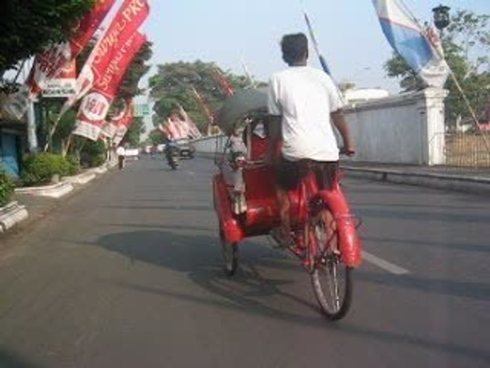 LE CYCLO-POUSSE