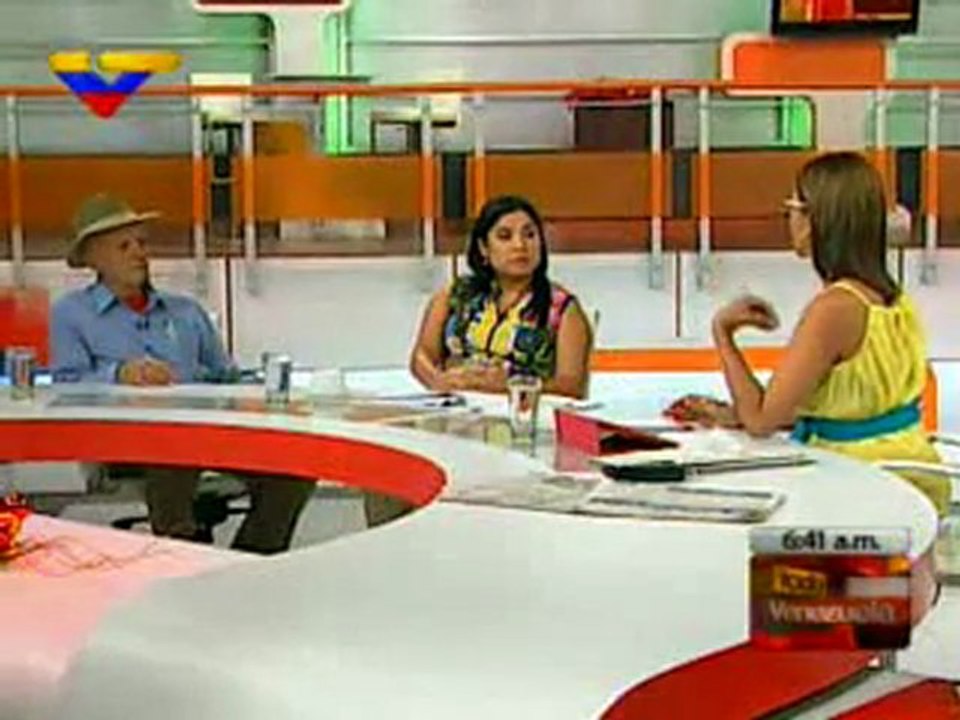 (VIDEO) Toda Venezuela Isis Ochoa ministra de Las Comunas y Mauro Gonzalez defensor de DDHH de Adultos Mayores 14.12 2011  2/3