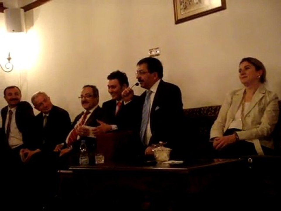 Hayati İnanç (Mithat Cemal Kuntay ve eşi'nin edebi atışması...)