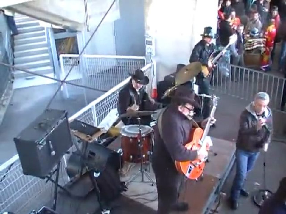 Les GRACELANDERS  "JOHNNY B. GOOD"