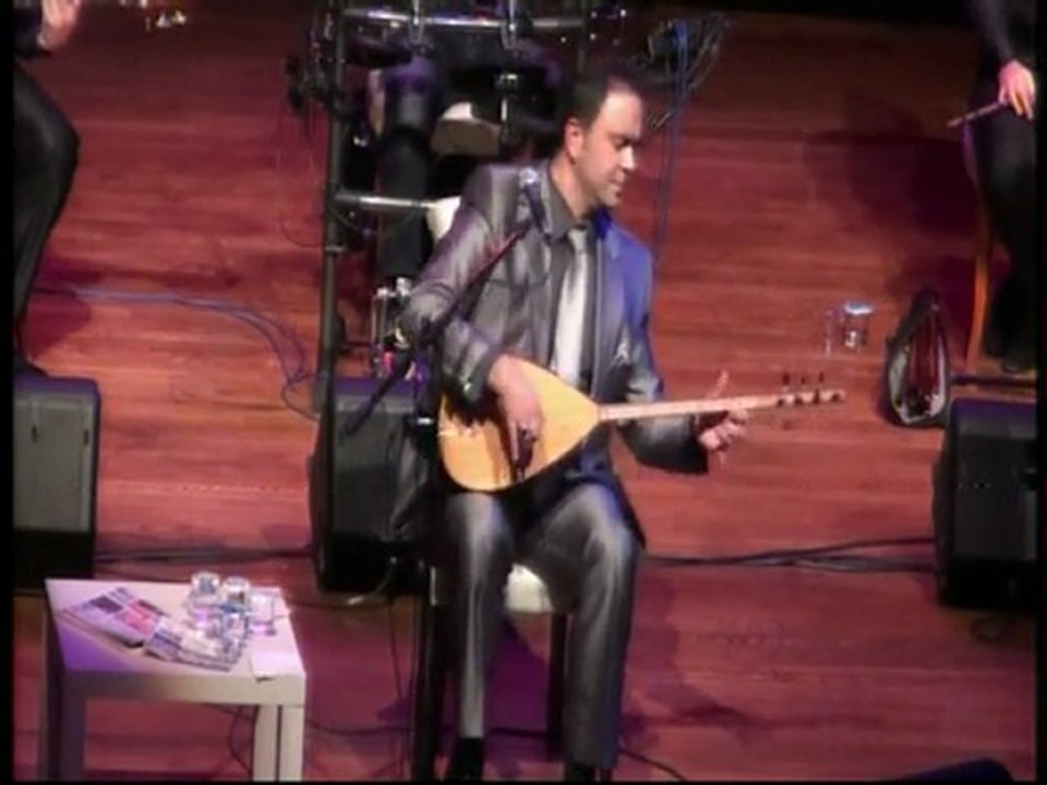 Aydın Beyoğlu. Turnalara tutunda gel