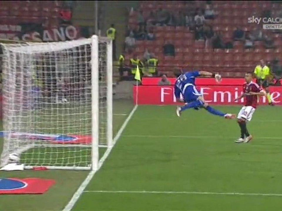 Clarence Seedorf v Cesena 24 September 2011 HD