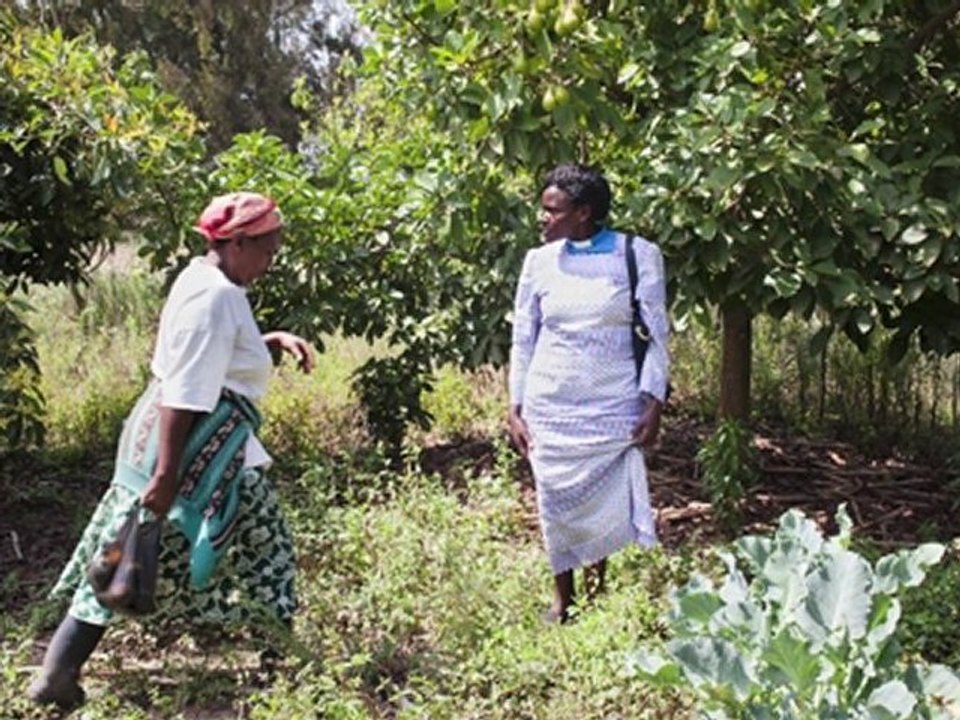 Stigma Under the Lens - Reverend Rahab, Kenya ( World AIDS Day 2011 )