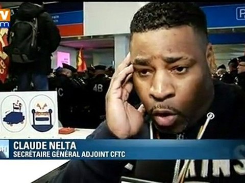 La grève des agents de sûreté provoque de longues files d’attente à Roissy