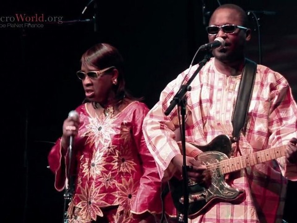 MICROSHOW AMADOU & MARIAM : concert privé le 5 décembre 2011 au Musée du Louvre