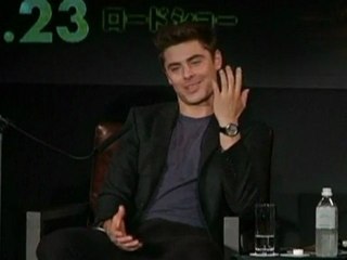 Zac Efron kisses and tells