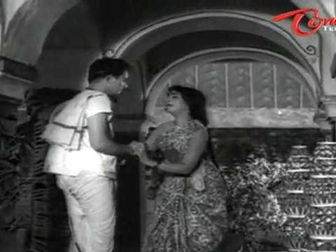 Saakshi - Telugu Songs - Amma Kadupu - Krishna - Vijaya Nirmala