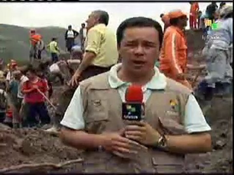 (VIDEO) TeleSURtv.net - Desbordamiento del río Guachaca en Colombia deja seis desaparecidos