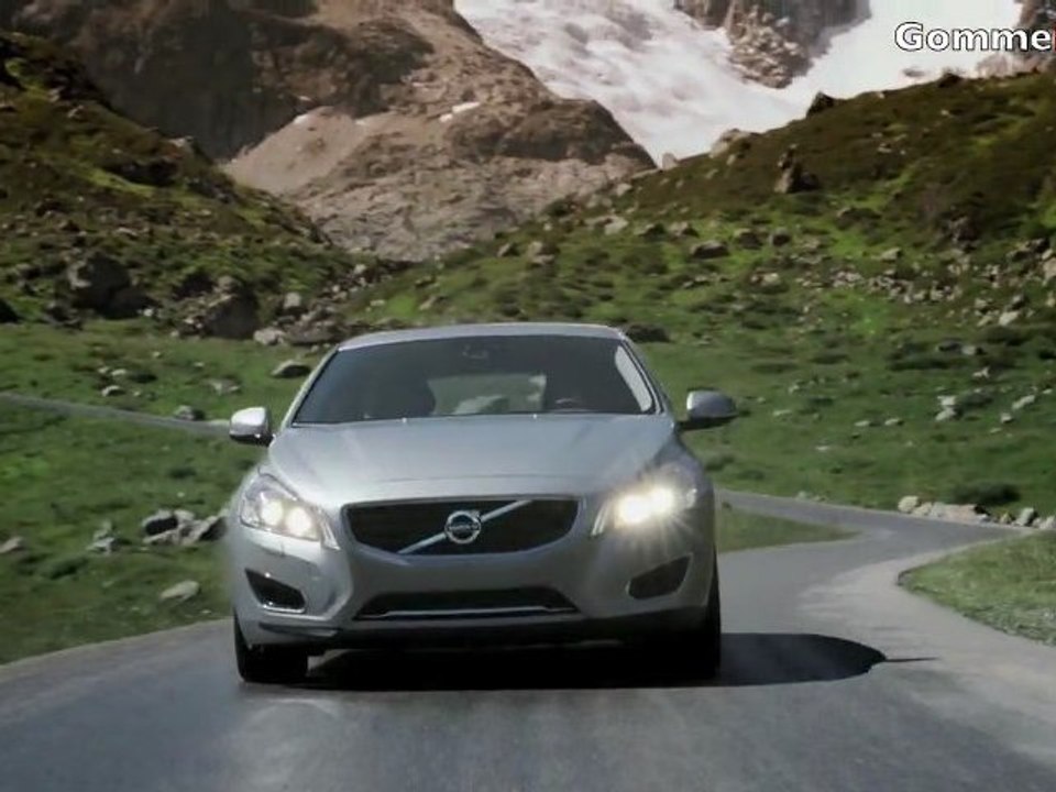 Volvo V60 plugin hybrid - Running Footage
