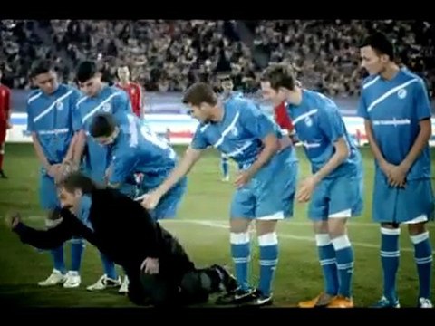 Cem Yılmaz'ın yeni reklam filmi (TAŞKIN) (: