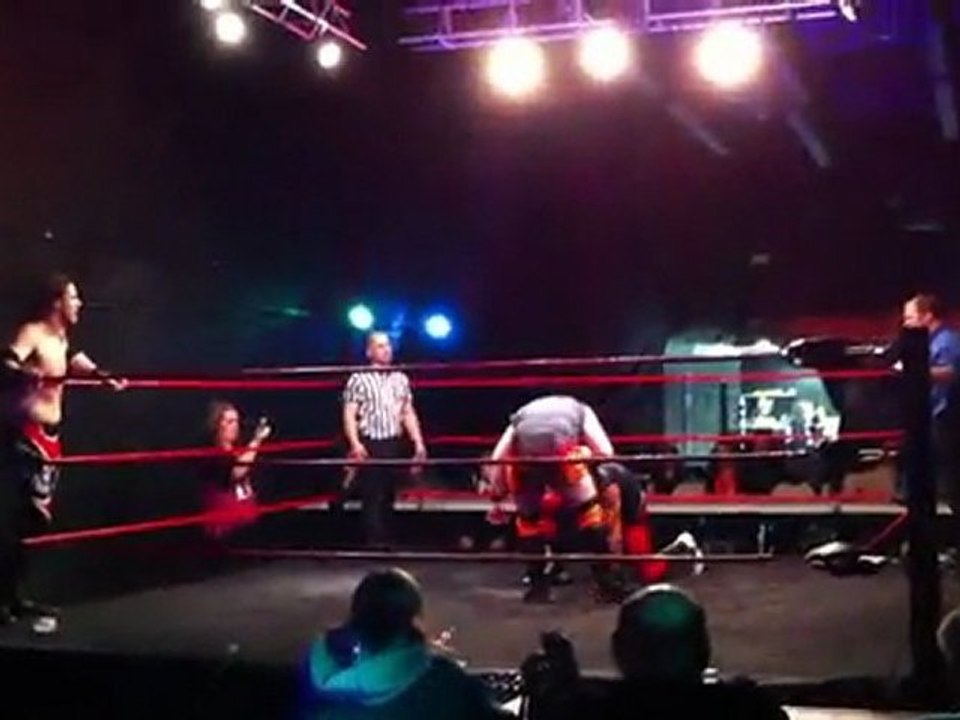 2011.09.30 CRW - John Fury & Hanzel Vs Chris Cruze & JJ Spade