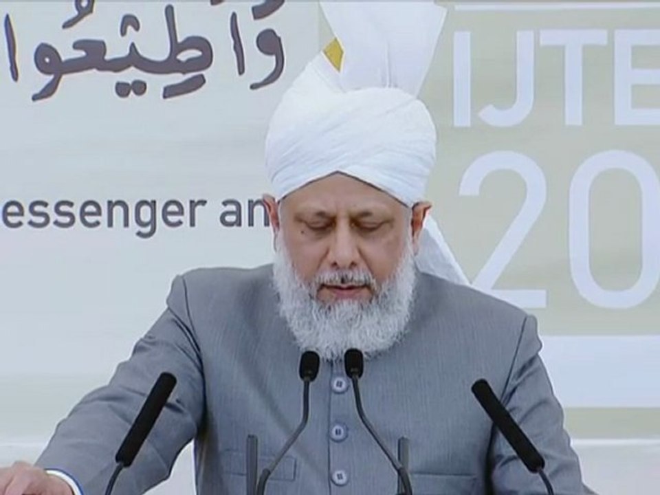 Lajna Imaillah UK, Ijtema 2010: Hazoor's Speech - Part 4 (Urdu)