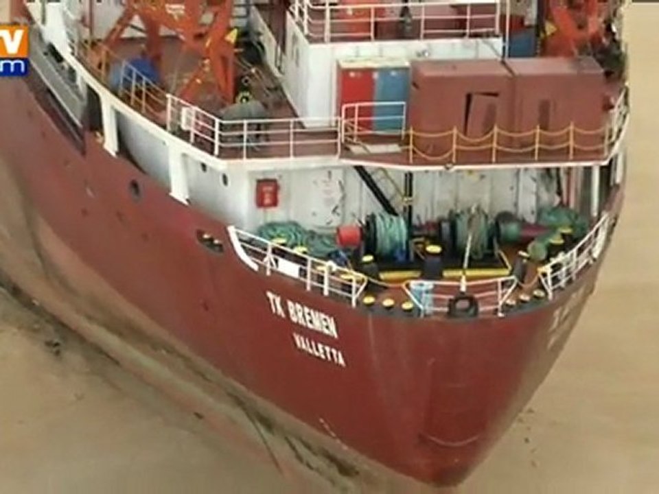 Cargo échoué : les élus exigent des interdictions d’appareiller