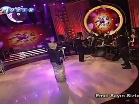 Emel Sayın BİR KIZIL GONCAYA BENZER DUDAĞIN