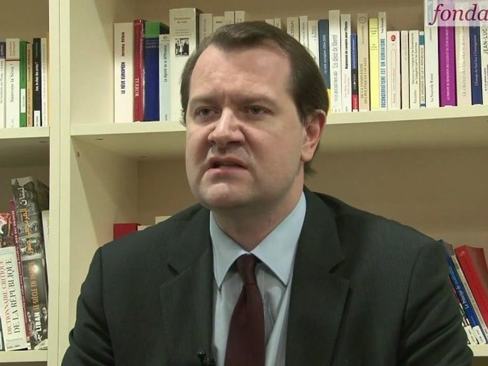 Jean-Félix de Bujadoux présente sa note "Le nouveau Parlement : la révision du 23 juillet 2008"