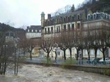 La Bourboule: La Dordogne en crue