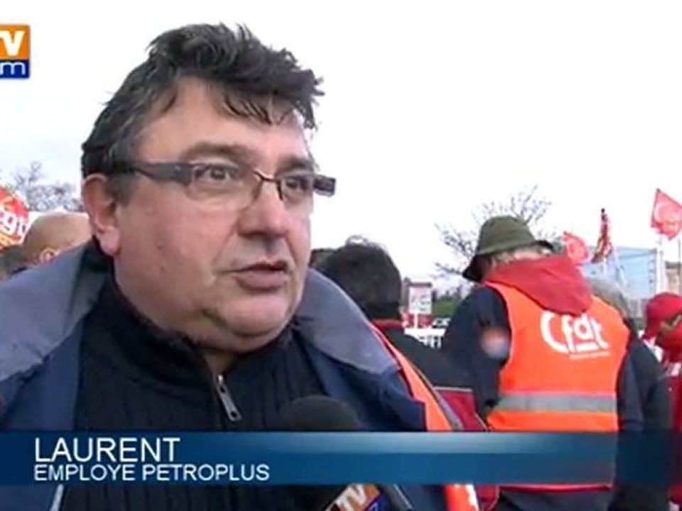 Dupont-Aignan défend un "protectionnisme intelligent" à Petit-Couronne