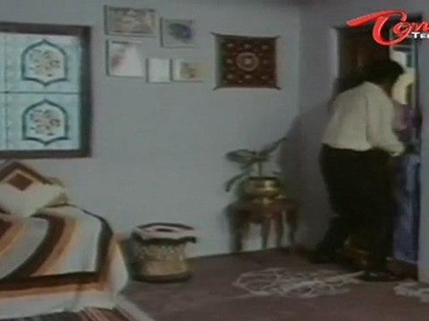 Rajendra Prasad Scare Of His Lady Boss - Telugu Comedy