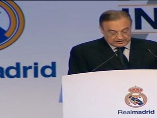 El Real Madrid homenajea a sus socios más veteranos