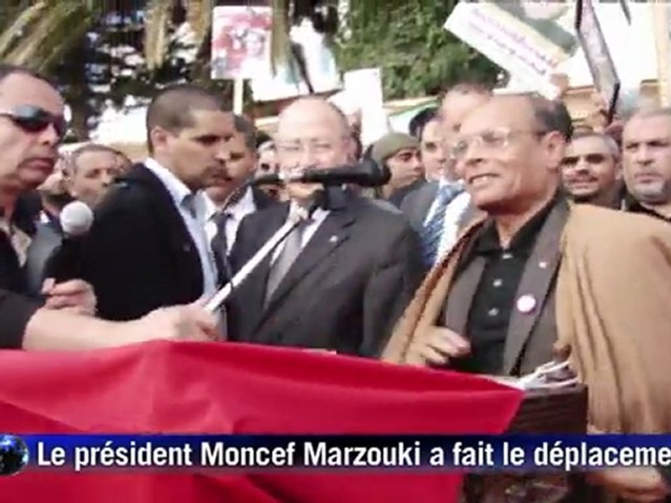 Des milliers de Tunisiens commémorent le début de la révolution