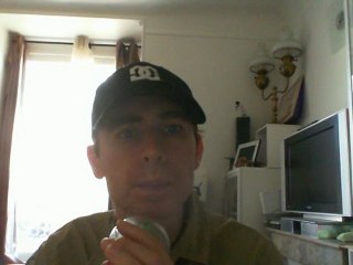 Wiwi égratigne "atomic dog"