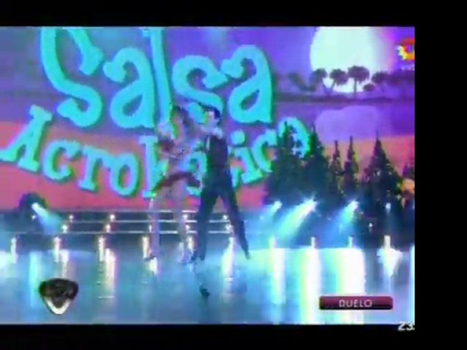 Pedro y Paula en SM 3 (Paula BAILE SALSA ACROBÁTIVA) - 16 de Diciembre