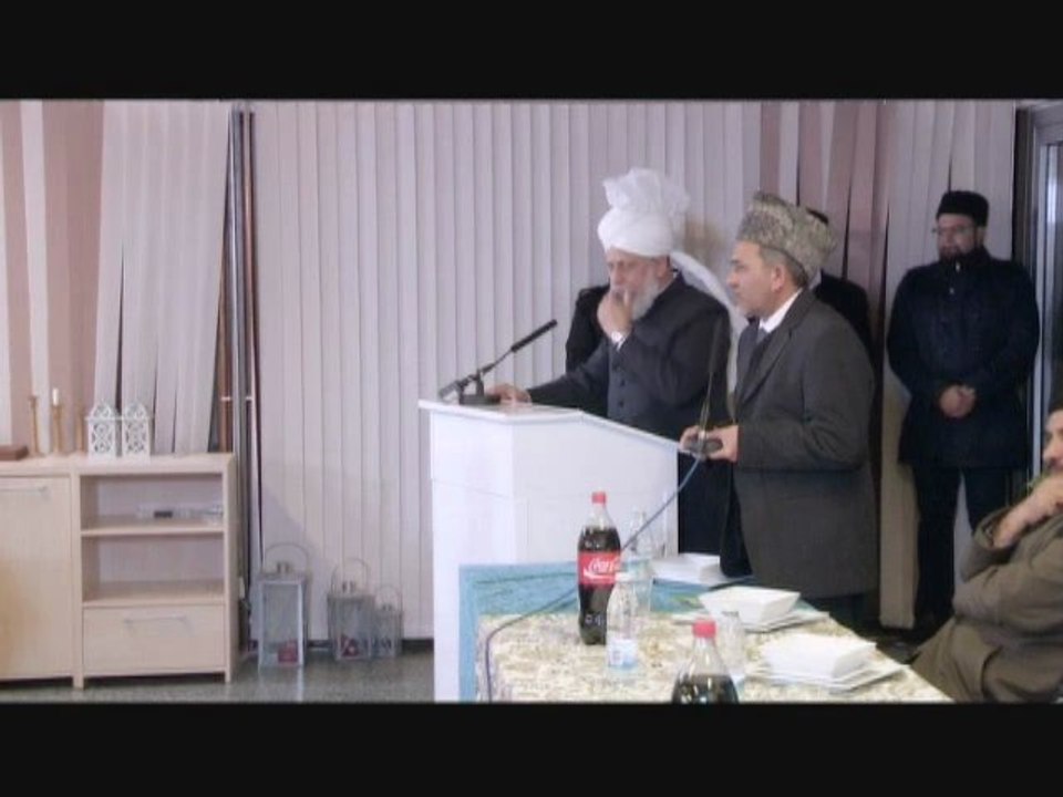 Europe Tour 2011: Huzoor's Address to Albanian Ahmadis
