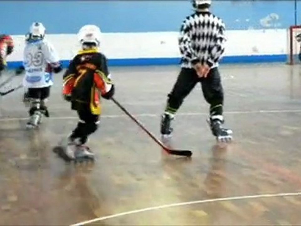 MATCH POUSSINS VIERZON VS CHATEAUROUX DU 17 DéCEMBRE 2011 VICTOIRE VIERZON 7 à 4 suite partie 2