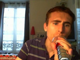 Wiwi égratigne "pressée de vivre"