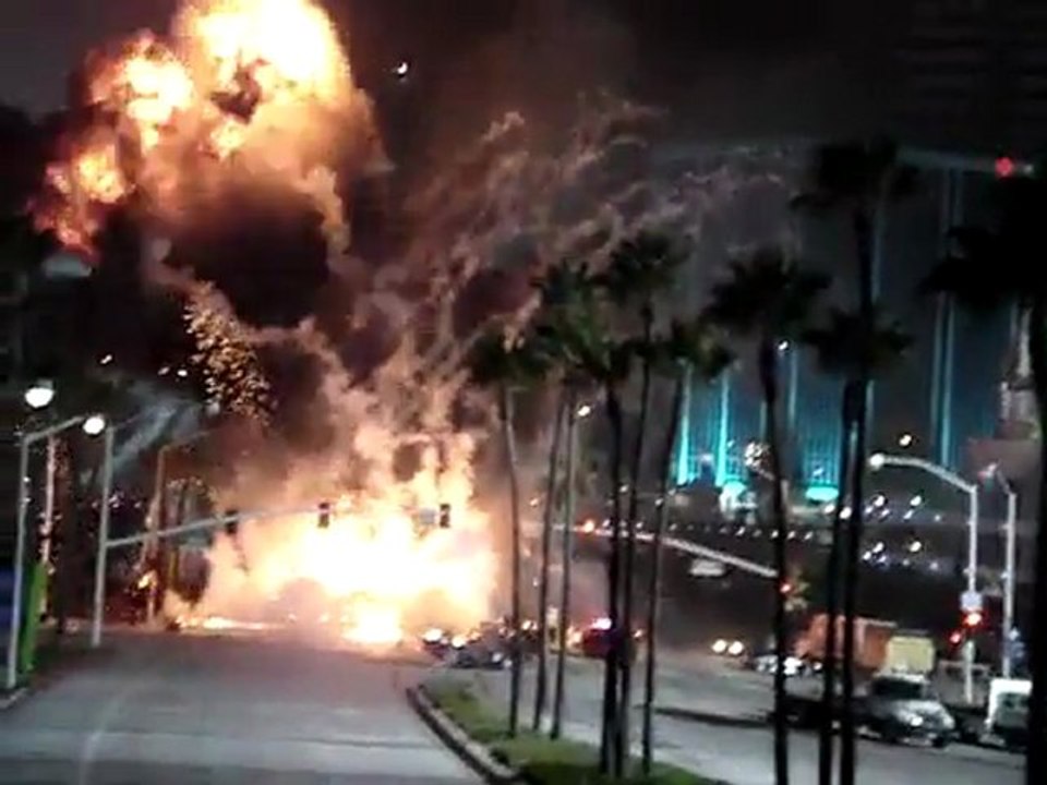 Transformers 2  (Tanker Explosion)