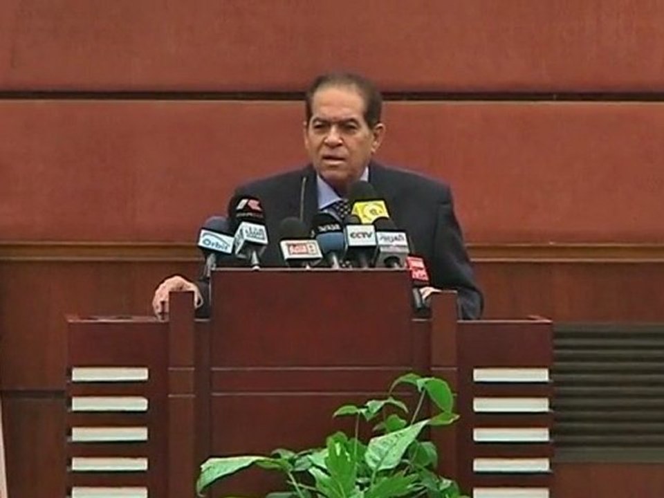 Shots fired in Cairo clashes.