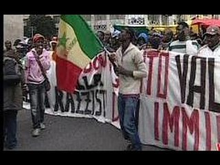 Napoli - Corteo per la chiusura di Casapound